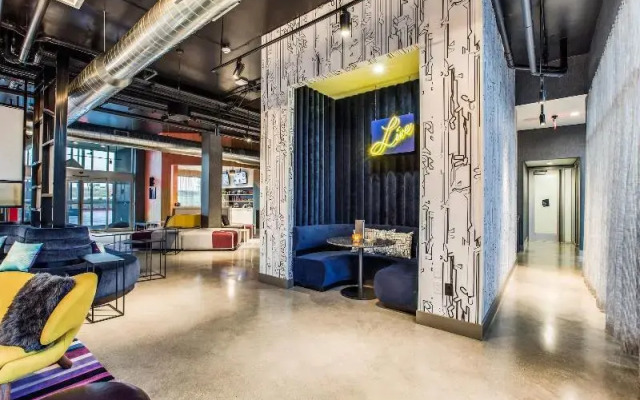 Aloft Dallas Arlington Entertainment District