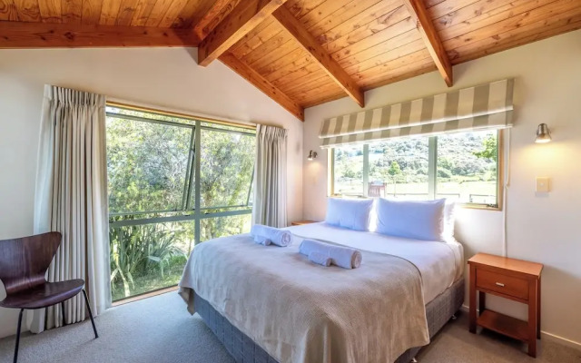 Tikirau Bay Views in Oneroa