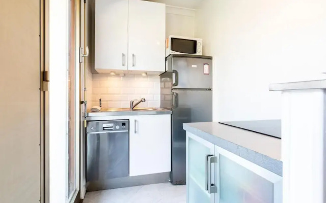 Cute beachfront apartment in the district of Salis, Antibes