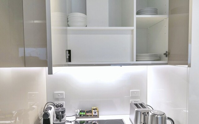 QV Harbour One Bedroom with Parking -866