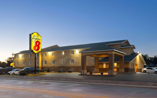 Super 8 by Wyndham Dodge City
