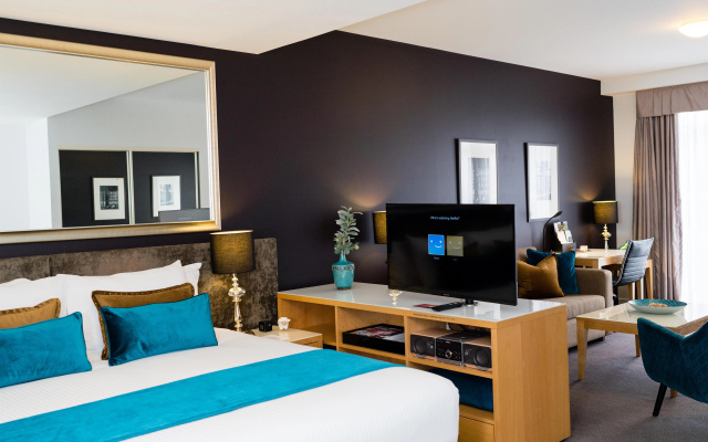Treasury on Collins – Guest Rooms – Melbourne