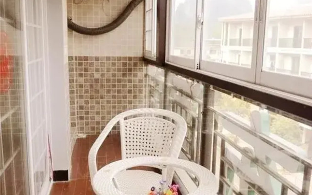 Luobu Hotel