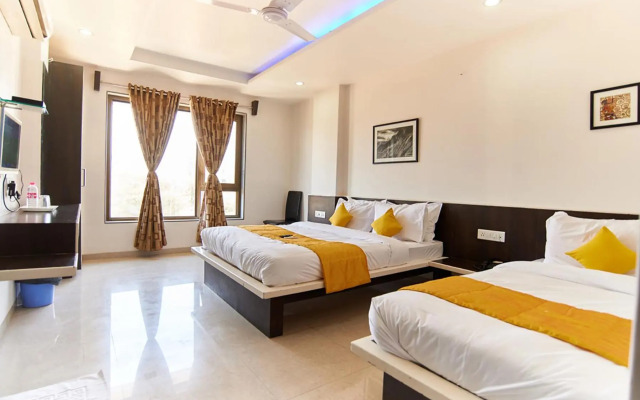 Hotel Sai Bansi