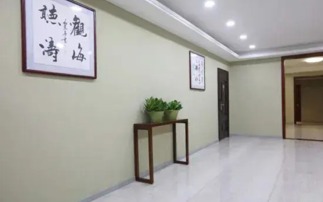 Home Inn Rui Bai Yun Hotel (Qingdao West Coast Qingdao West Railway Station Branch)