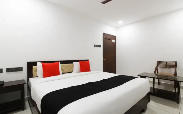 Mythri Hotel by OYO Rooms