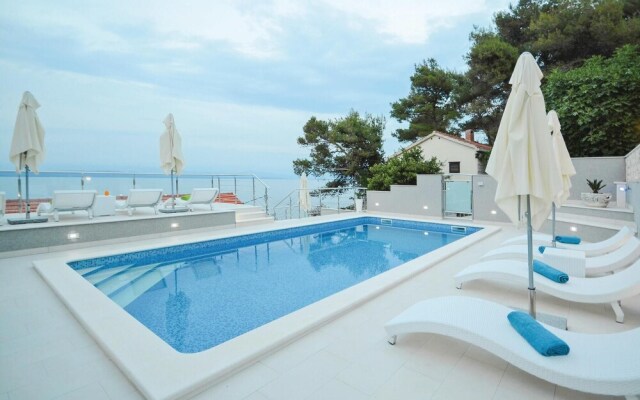 Stunning Home in Prigradica With Wifi and 2 Bedrooms