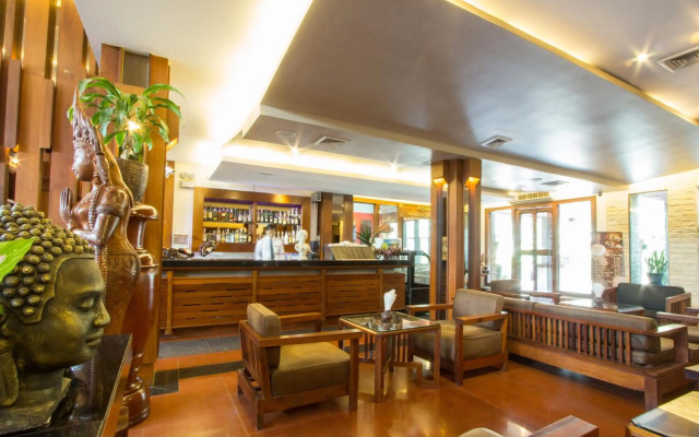 Royal Empire Hotel