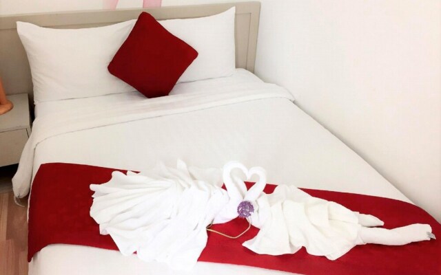 The Carnation Hotel Da Nang