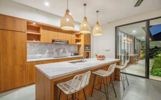 Villa The Kayu by GORO