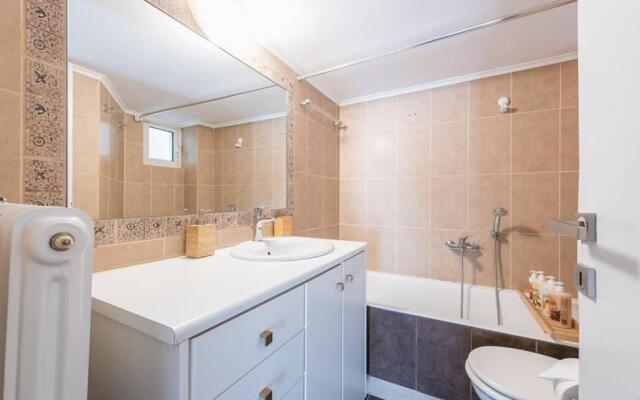Comfortable flat next to Acropolis Museum