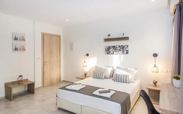 Mikes Beach Apartments & Studios