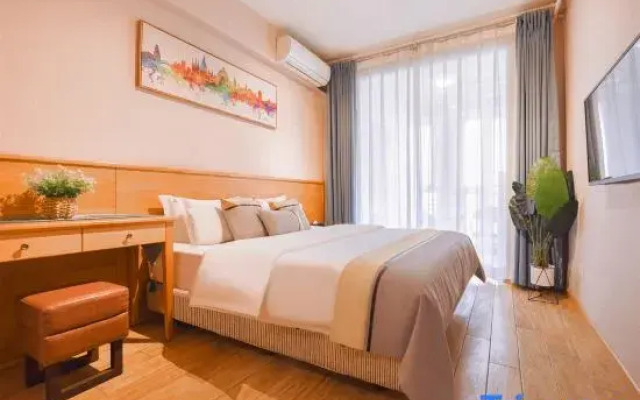 Yueyue Homestay (Chongqing West Railway Station Branch)