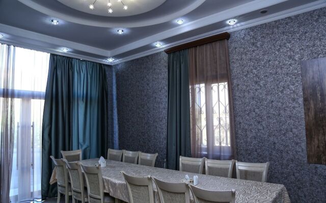 Lara Hotel