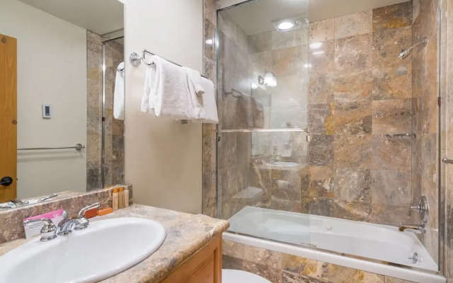 Bear Creek Lodge 403 4 Bedroom Condo by Alpine Lodging Telluride