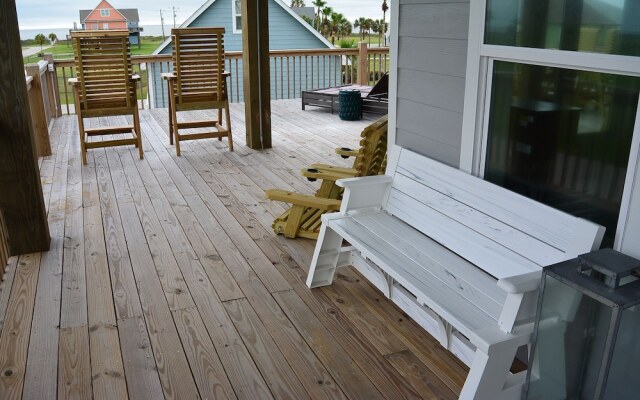 3598 Barracuda Dr Home by RedAwning