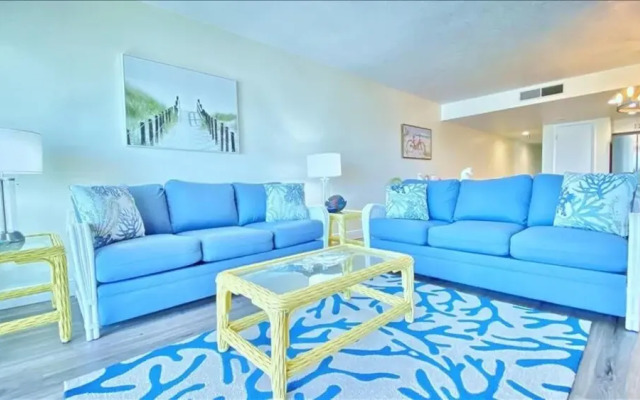 Chateaux 106 by Teeming Vacation Rentals