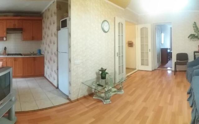 Two-bedroom apartment on Lenina avenue