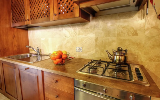 Gorgeous Mansion in Rapolano Terme With Swimming Pool