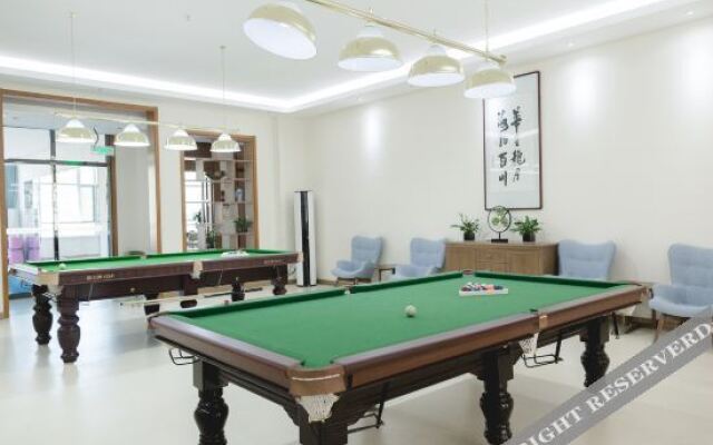 Chengde wanjiaxianghe Yaju Hotel