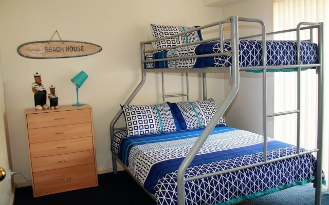Seafaring at Fingal Bay – Guest Rooms – Fingal Bay