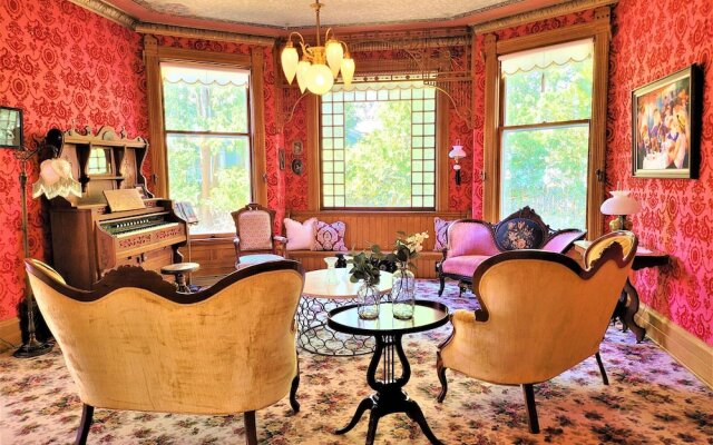 Grand Victorian B&B Inn