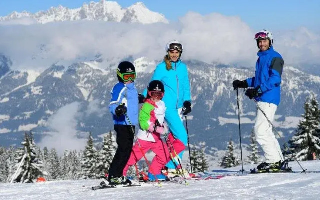 Cubo Sport & Art Hotel