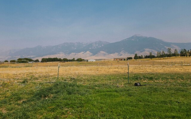Paradise Valley Cabin by Chico & Yellowstone Park!