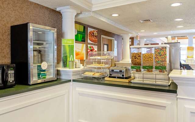 Quality Suites San Antonio Northeast