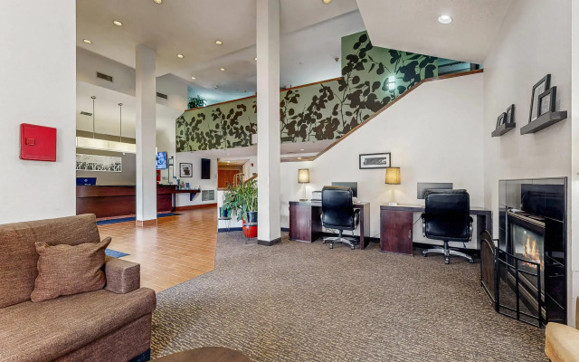 Sleep Inn & Suites Buffalo Airport