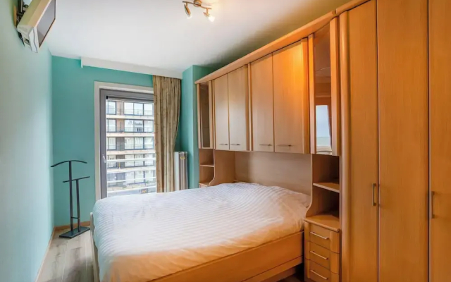 Modern, Luxurious Corner Flat on the Seafront