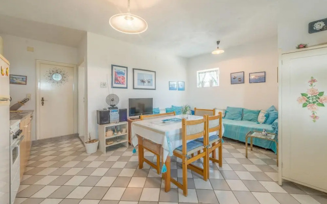 Stunning Apartment in Tribunj With 1 Bedrooms