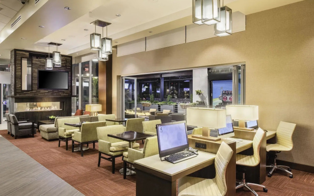 Hyatt Place Cleveland / Westlake / Crocker Park