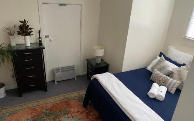 Private, comfortable studio.