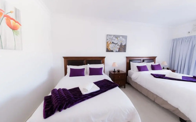 Nama White Guest House