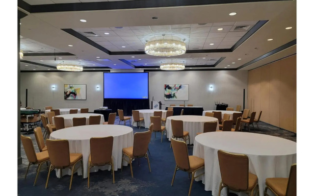 Crowne Plaza Dallas Downtown by IHG