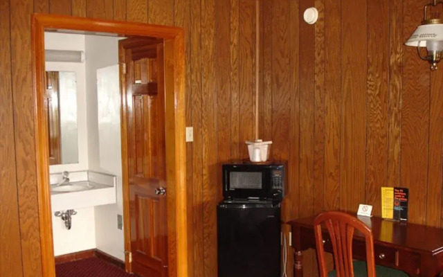 Washington & Lee Motel