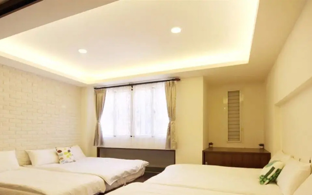Q House