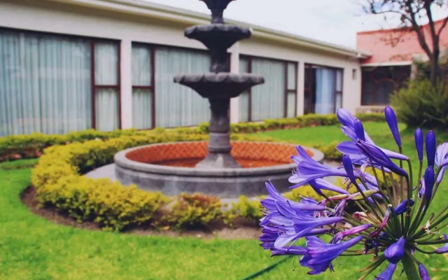 Quindeloma Art Hotel And Gallery