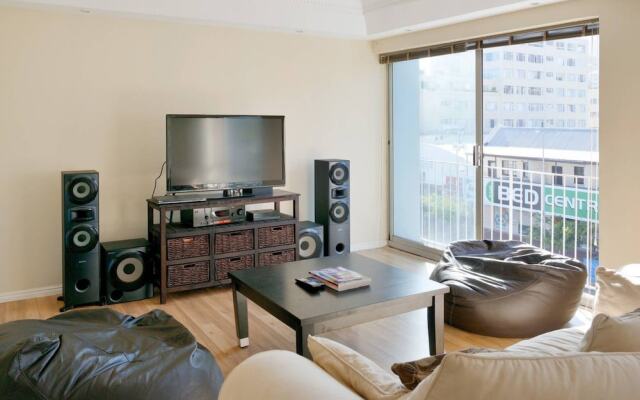 2 Bedroom Sea Point Apartment