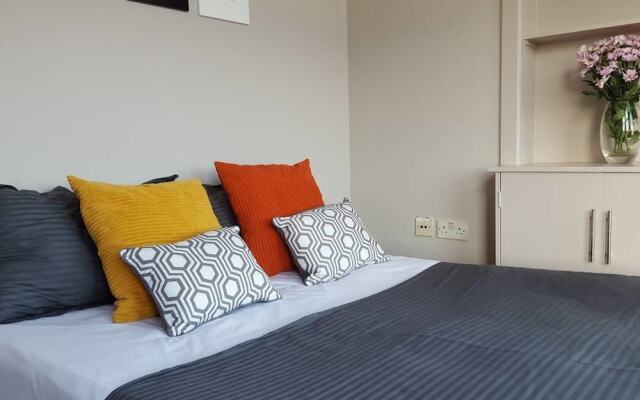 Dragon - Dumbarton Apartment 2 Bedroom Home