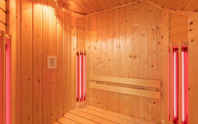 Luxurious villa, washer & sauna in Maasduinen area
