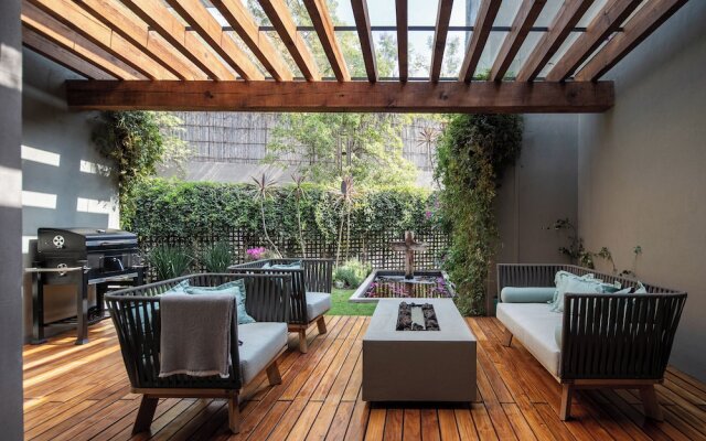 HOLT Parque Juarez Privada 5BR Villa