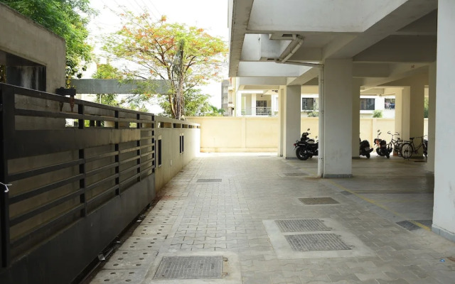 JK Rooms 132 Parkland Service Apartment