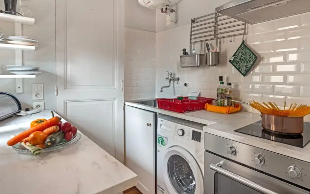 Mattoni in Menton With 1 Bedrooms and 1 Bathrooms