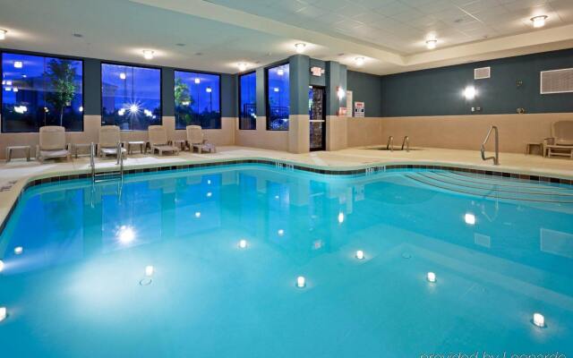 Holiday Inn Express Hotel & Suites Fairburn by IHG