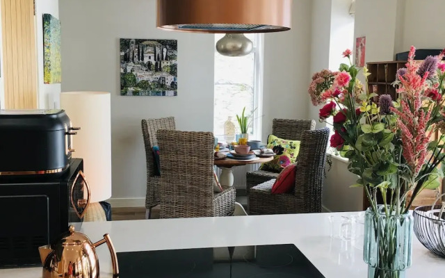 The Art Attic a Stylish Boutique Apartment