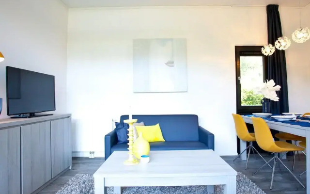 Holiday Park Home With Modern Charm