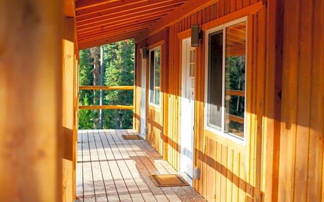 Red Cariboo Apartments