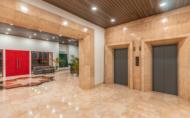 Super OYO Townhouse 2 Hotel Gunung Sahari